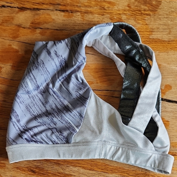 JoyLab Silver and White Ruffled Sports Bra - Picture 5 of 7